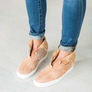 Free People Tan Sneakers Size 8